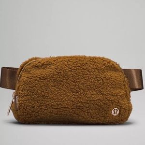 Everywhere Belt Bag FLEECE Lululemon NWT